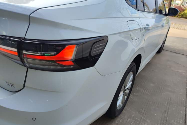 Used Volkswagen Lavida 2023 New Rui 1.5L Automatic New Yi Edition Right Rear Taillight