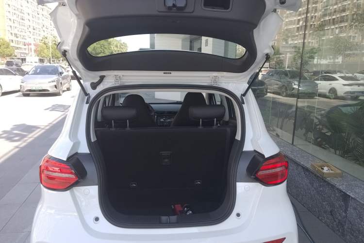 Used Leapmotor T03 2022 Agate Edition Trunk