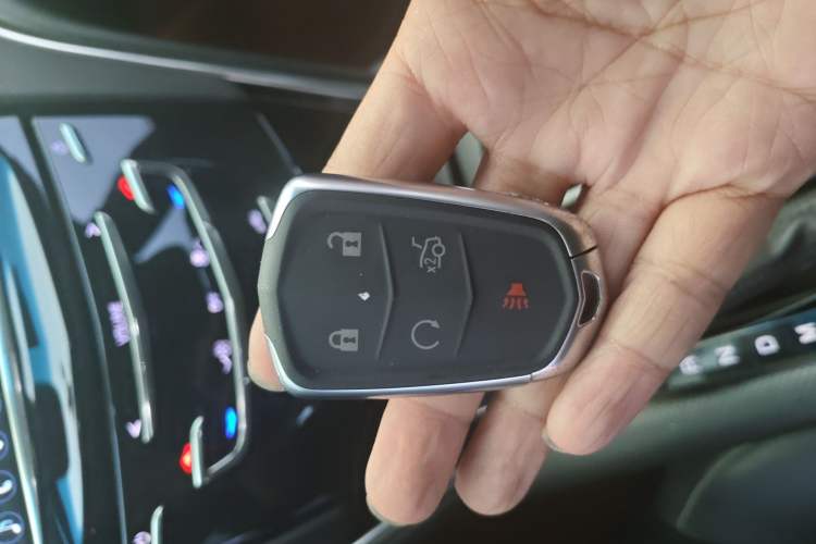 Used Cadillac XTS 2018 28T Elite Edition Vehicle Key