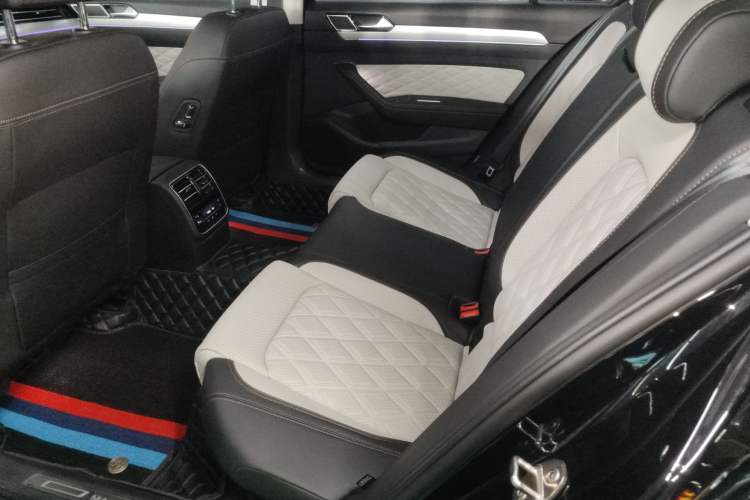 Used Volkswagen Magotan 2023 2 Million Units Commemorative Edition 330TSI DSG Luxury Version