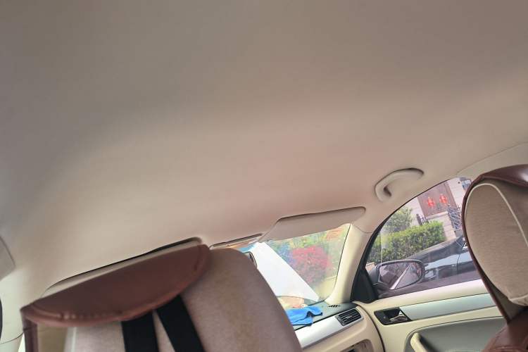 Used Volkswagen Bora 2012 1.6L Automatic Fashion Edition Headliner