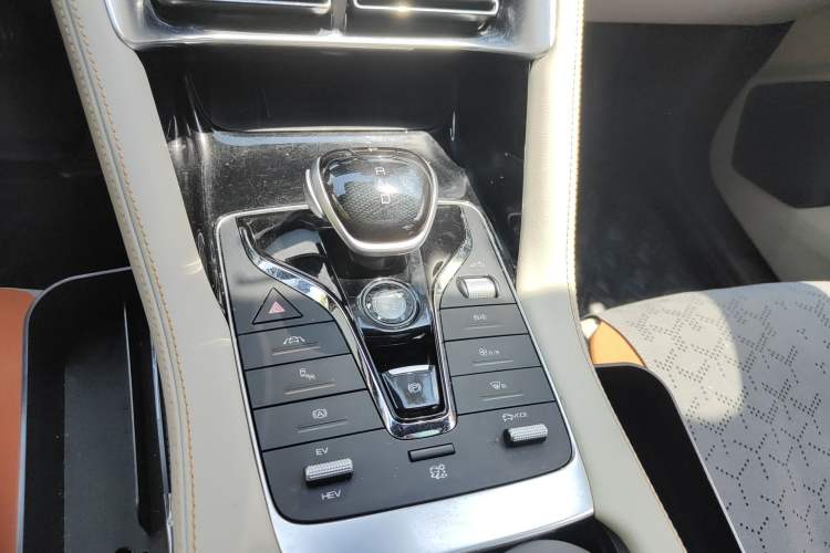 Used BYD Song PLUS New Energy 2021 DM-i 51KM Prestige Model Gear Lever