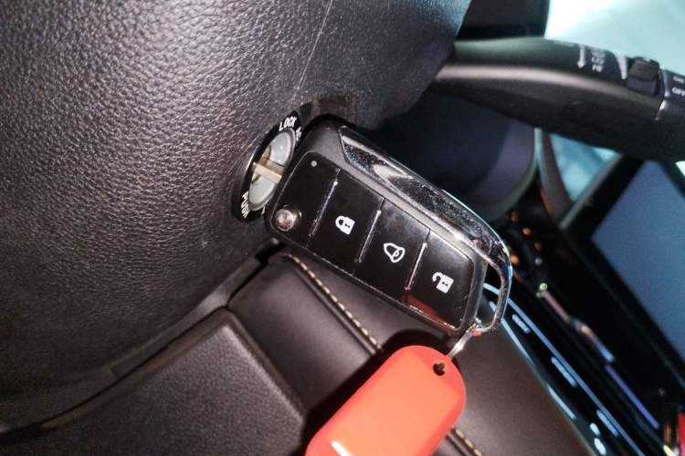 Used SOL E40X 2021 Silver Armor Edition