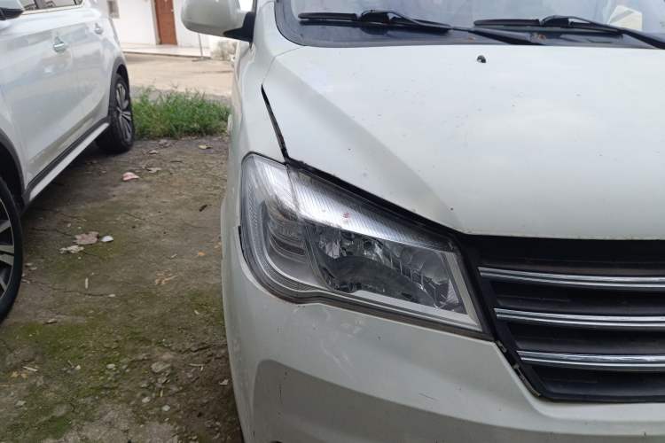 Used Dongfeng Fengon 330 2019 1.5L 330S Manual Comfort Version China VI Standard