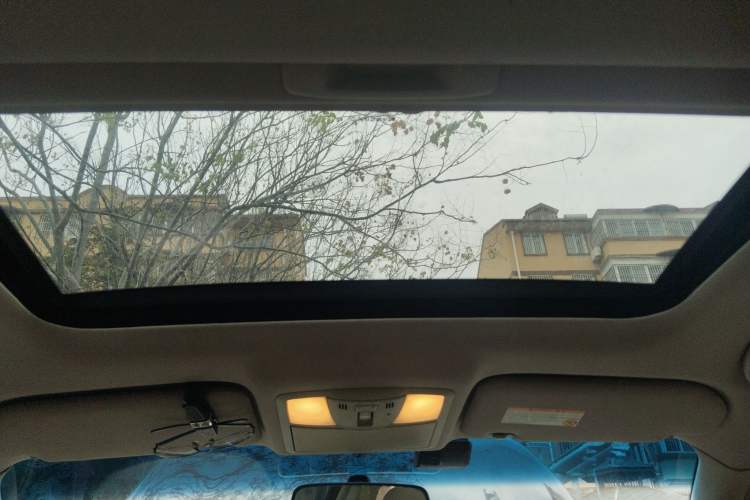 Used Nissan Teana 2011 2.0L XL Comfort Edition Headliner