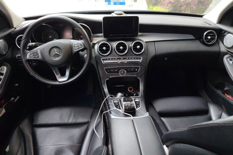 Used Mercedes-Benz C-Class 2018 C 200 L Sport Edition Center Console