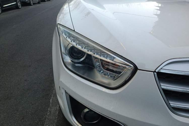 Used Bestune X80 2013 2.0L automatic comfort version
