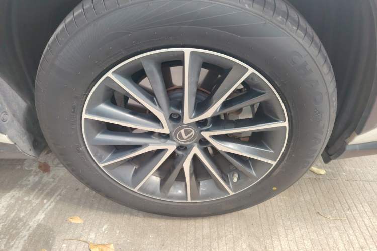 Used Lexus NX 2022 260 Front-Wheel Drive Chuanchi Edition Right Front Wheel Hub