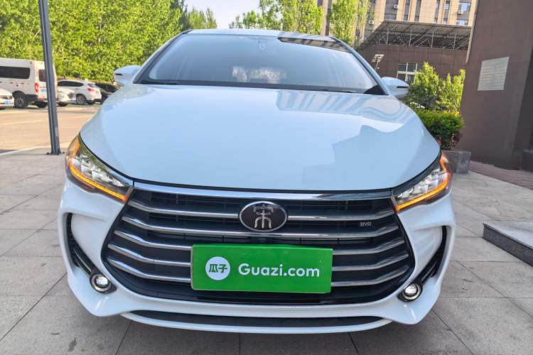 Used BYD Song MAX 2017 1.5T Manual Smart Connect Luxury 7-Seater Front