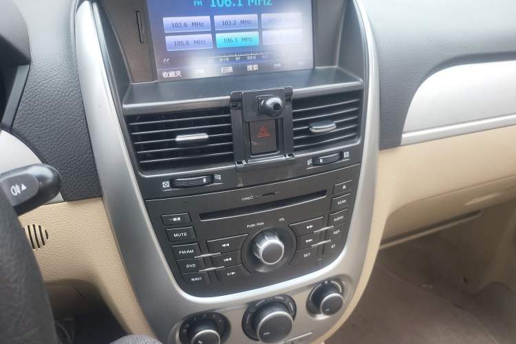 Used Buick Excelle 2013 1.5L Automatic Classic Model Audio And AC Panel
