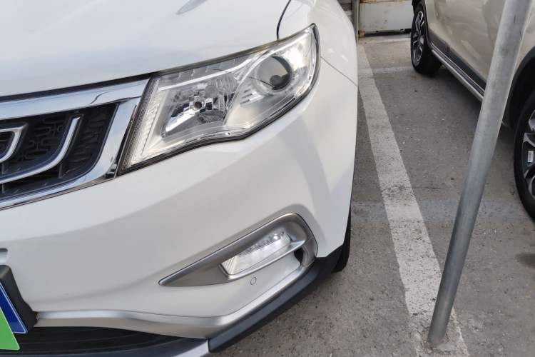 Used Geely Auto Emgrand X7 Sport 2016 1.8TD Automatic Smart Connectivity Version Left Front Headlight