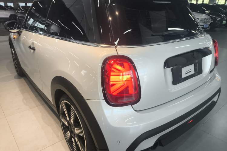 Used MINI 2022 Updated 1.5T COOPER Artist