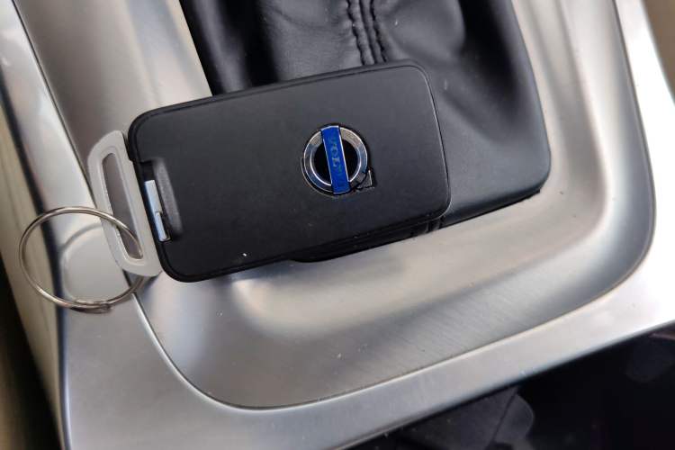 Used Volvo S80L 2014 2.0T T5 Intelligent Luxury Edition
