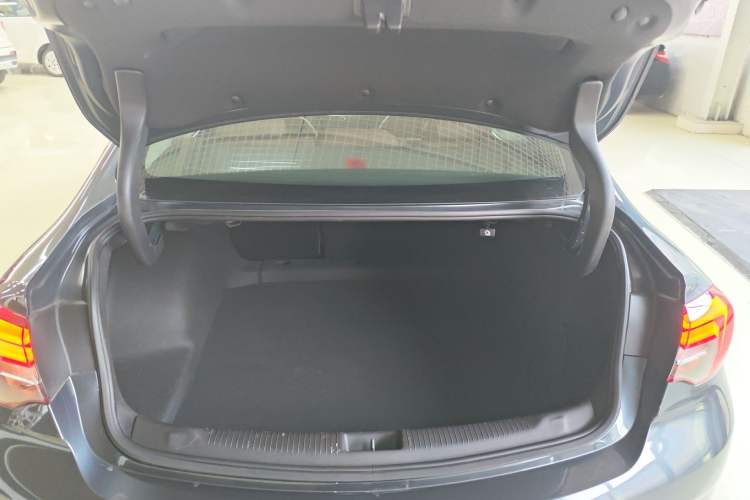 Used Buick Regal 2019 20T Elite Version China VI Standard Trunk