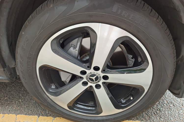 Used Mercedes-Benz GLC 2019 Facelift GLC 260 L 4MATIC Luxury Model