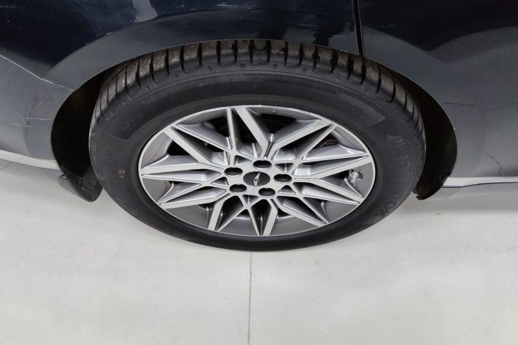 Used Genesis G80 2024 2.5T Rear-Drive Luxury Edition
