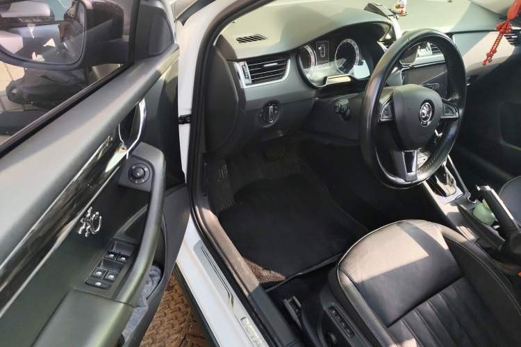 Used Skoda Octavia 2019 TSI280 DSG Smart Drive Flagship Edition China VI
