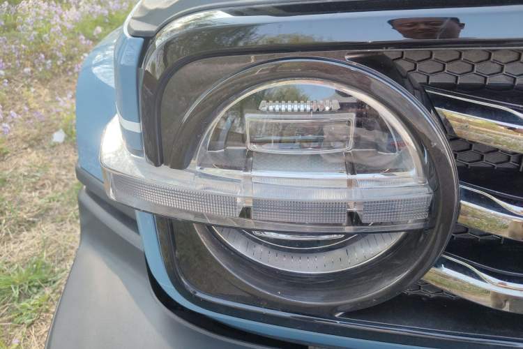 Used Tank 300 2021 City Edition 2.0T—Truly Stylish Right Front Headlight