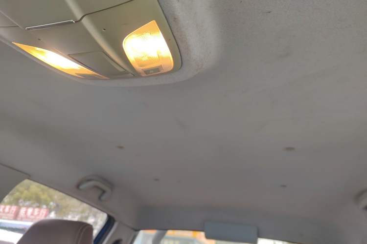 Used JAC T8 2019 2.0T Explorer Edition Two-Wheel Drive Prestige Trim with Standard Double Cabin HFC4DB2-1D
