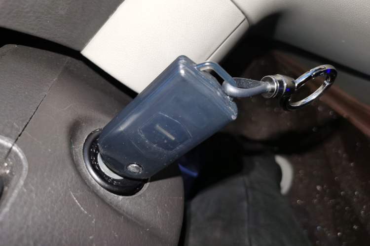 Used Mazda 8 2013 2.5L Elite Edition Vehicle Key