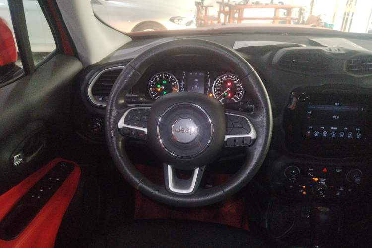 Used Jeep Renegade 2019 220T Automatic Leading Edition