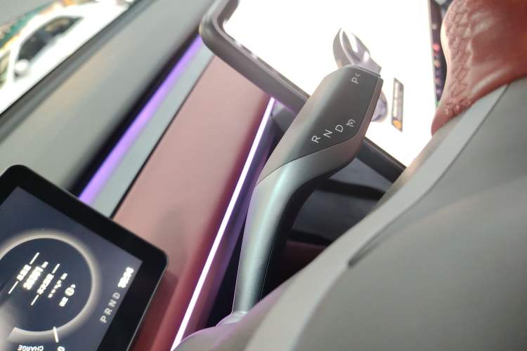 Used Tesla Model Y 2024 Rear-Wheel-Drive Version Gear Lever