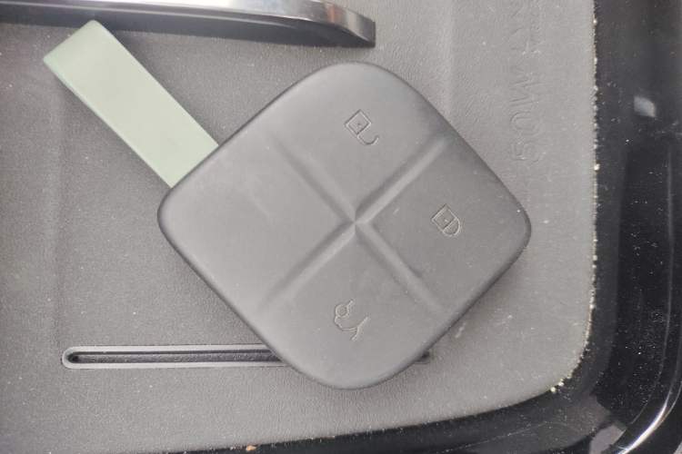 Used Lynk & Co 08 EM-P 2023 120km Long-Range Pro
