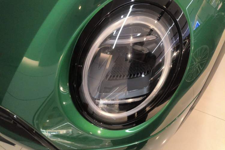 Used MINI MINI 2025 1.5T COOPER Classic Edition Five-Door Version