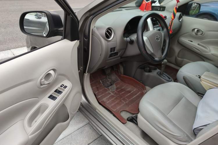 Used Nissan Sunny 2015 1.5XE CVT Master Edition Driver Seat