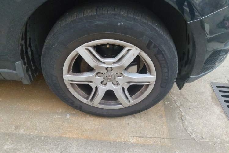 Used Audi Q5 2012 2.0TFSI Technology Model Right Front Wheel Hub