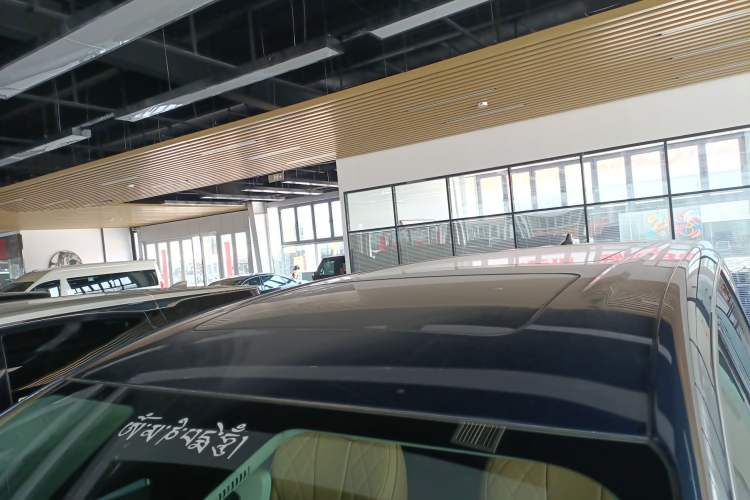 Used Denza D9 2022 DM-i 970 Four-Wheel Drive Flagship Model
