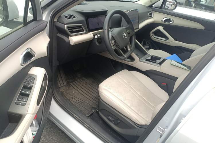 Used BYD Yuan UP 2025 Intelligent Driving Version 401 km Beyond-Range Edition
