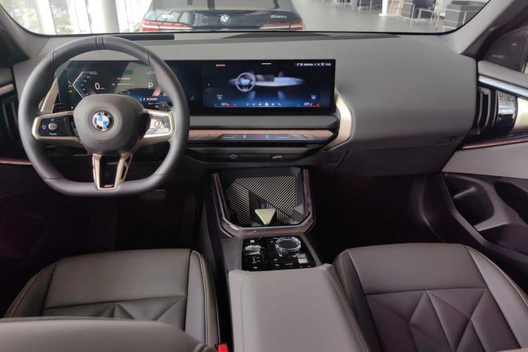 Used BMW X3 2025 xDrive30L Luxury Edition M Sport Package Center Console