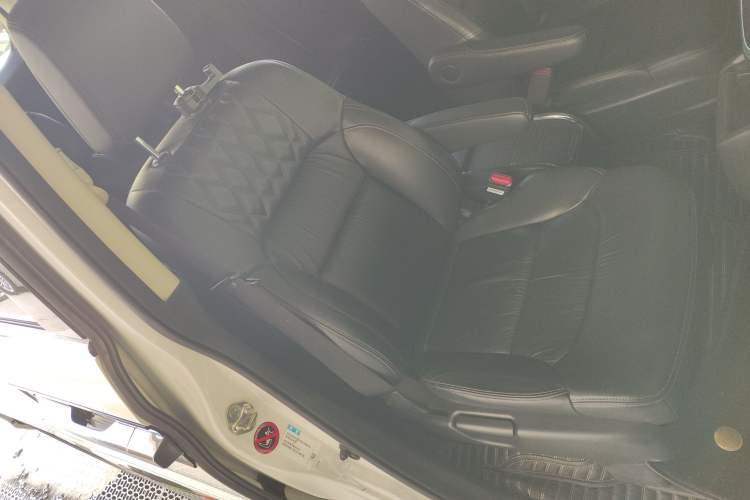 Used Honda Elysion 2019 2.0L Hybrid Luxury Edition Right Front Seat