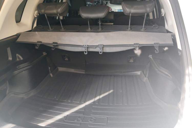 Used Haval H6 2021 Sport Edition 1.5T Automatic Elite Smart Connectivity Model with Hexagonal Grille