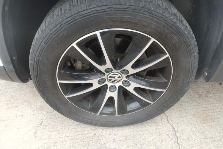 Used Volkswagen Tiguan L 2016 300TSI Automatic Two-Wheel Drive Luxury Edition