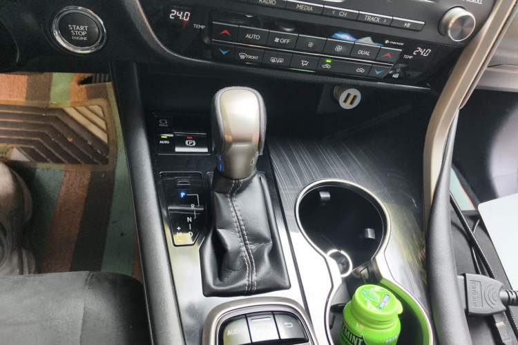 Used Lexus RX 2016 300 Two-Wheel Drive Elite Version China V Standard
