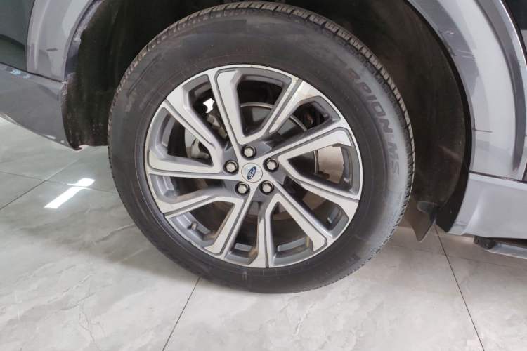 Used Ford Explorer 2023 EcoBoost 285 Four-Wheel Drive Stylish Plus Version 7 Seats
