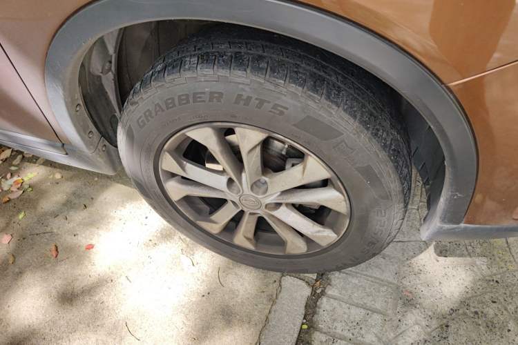 Used Nissan X-Trail 2014 2.5L CVT Luxury Edition 4WD Right Front Wheel Hub