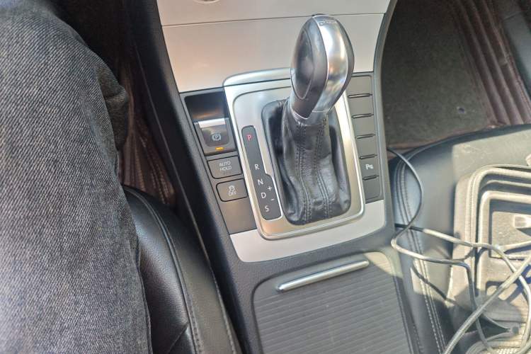 Used Volkswagen Magotan 2011 1.8TSI DSG Luxury Model Gear Lever