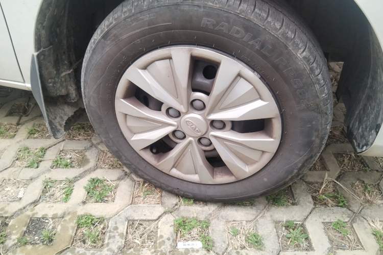 Used JAC Refine M3 2023 1.8L 7/8-Seater Elite Edition Right Front Wheel Hub