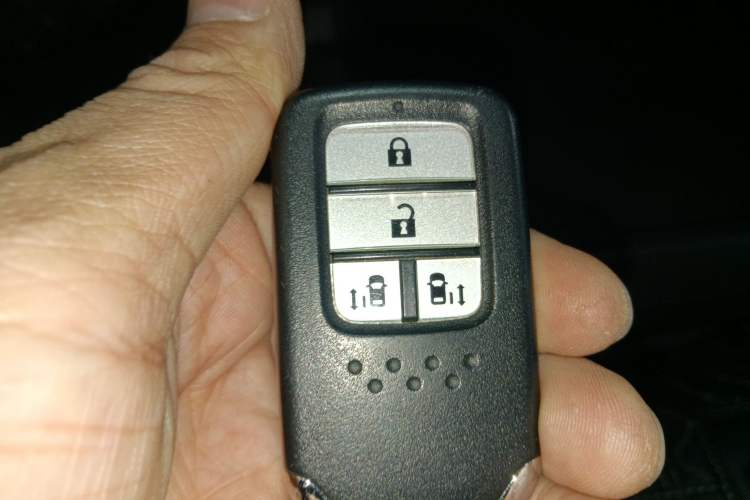 Used Honda Elysion 2019 2.0L Hybrid Luxury Edition
