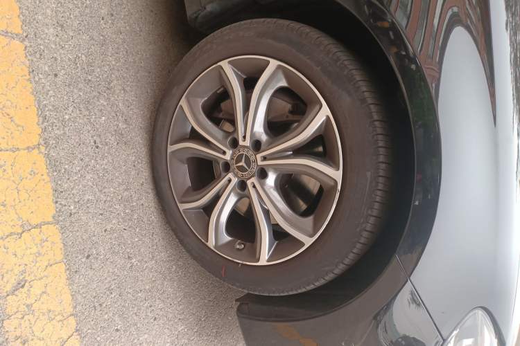 Used Mercedes-Benz E-Class 2020 E 300 L Sporty and Stylish Model