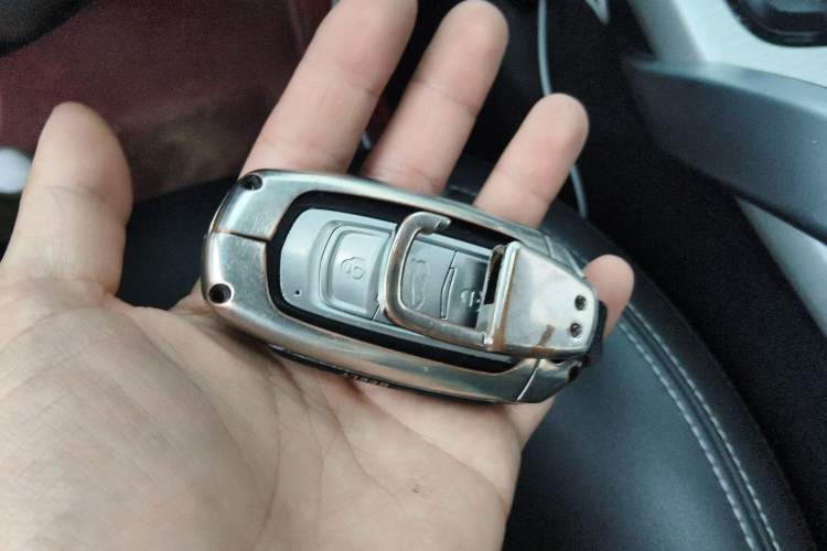 Used Geely Auto Emgrand X7 Sport 2020 1.8TD DCT Two-Wheel Drive Zhiya Model Vehicle Key