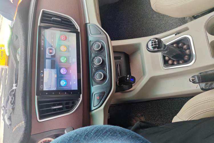 Used FORTHING Lingzhi 2017 M5L 1.6L 7-Seater Standard Model