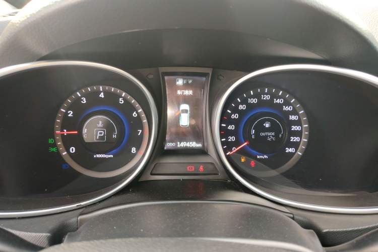 Used Hyundai Santa Fe 2013 2.4L Automatic Two-Wheel Drive Smart Version
