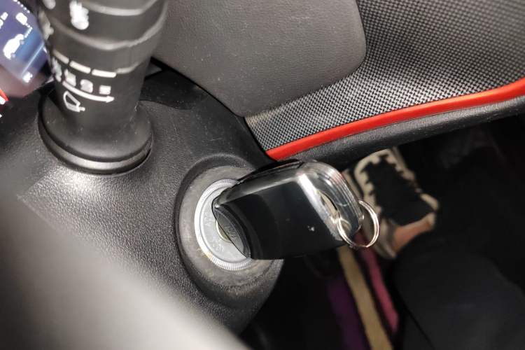 Used Changan CS55 2017 1.5T Manual Colorful Edition
