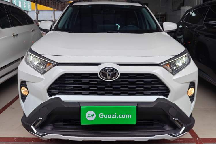 Used Toyota RAV4 2022 2.0L CVT Two-Wheel Drive Fashion Edition