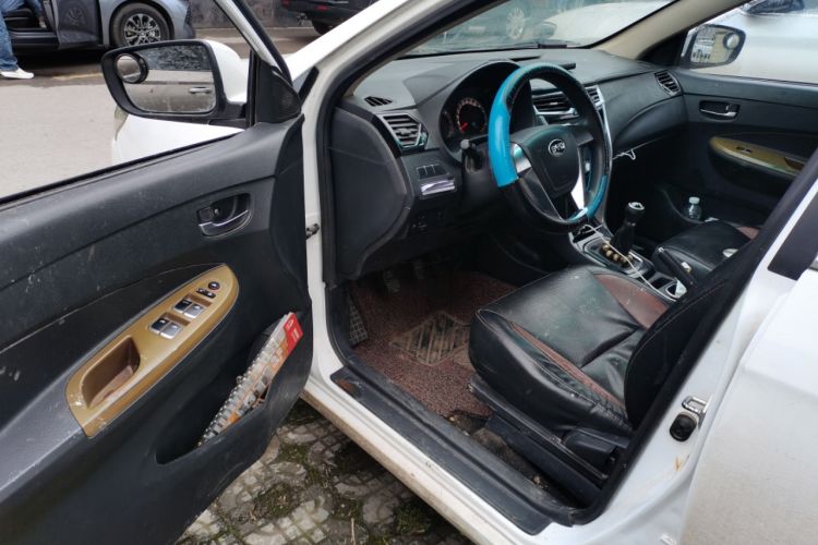 Used BYD F3 2016 1.5L Manual Luxury Model Driver Seat