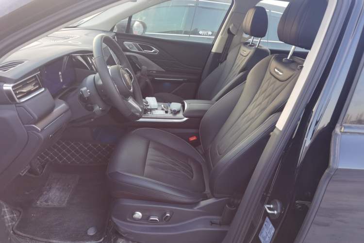 Used Hongqi HS7 PHEV 2024 2.0T PHEV Four-Wheel Drive Flagship Edition 7 Seats
